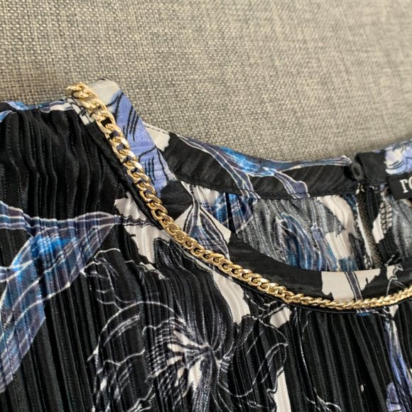 Roz & Ali Textured Floral Sleeveless Blouse Gold Chain Neckline Large Blue Black - Picture 4 of 15